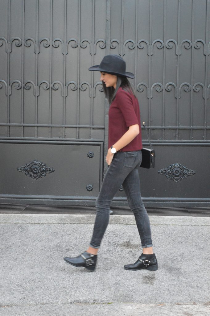 look idée tenue hiver blog mode jean gris bottines fermeture éclair zip plates chapeau fedora zara pas cher haut bordeaux