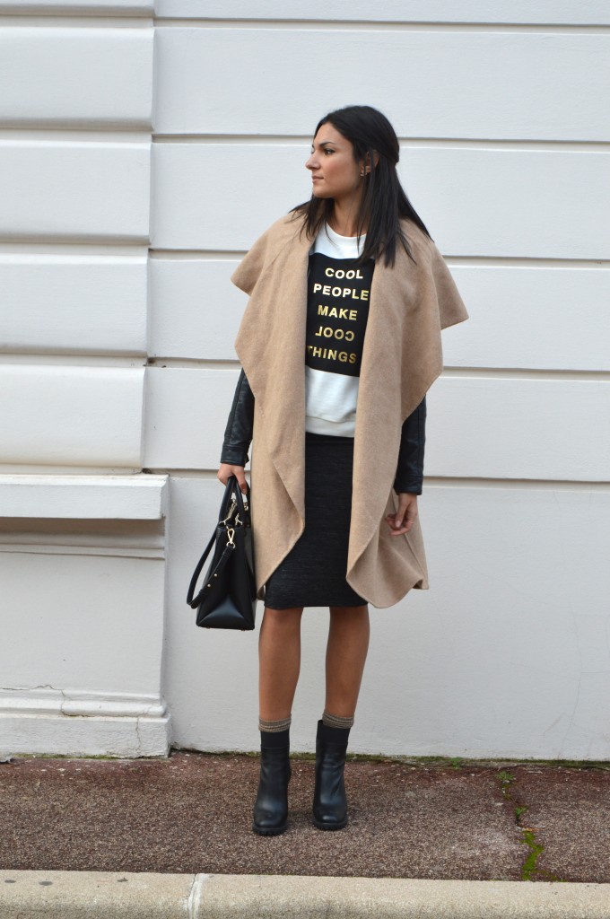 jupe midi zara sweat mange noir et blanc doré chaussettes paillettes bottines talon blog mode manteau camel idée tenue