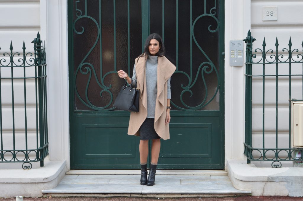 manteau camel zara pull gris col haut col roulé col cheminée jupe tube bottines à talon zara blog mode