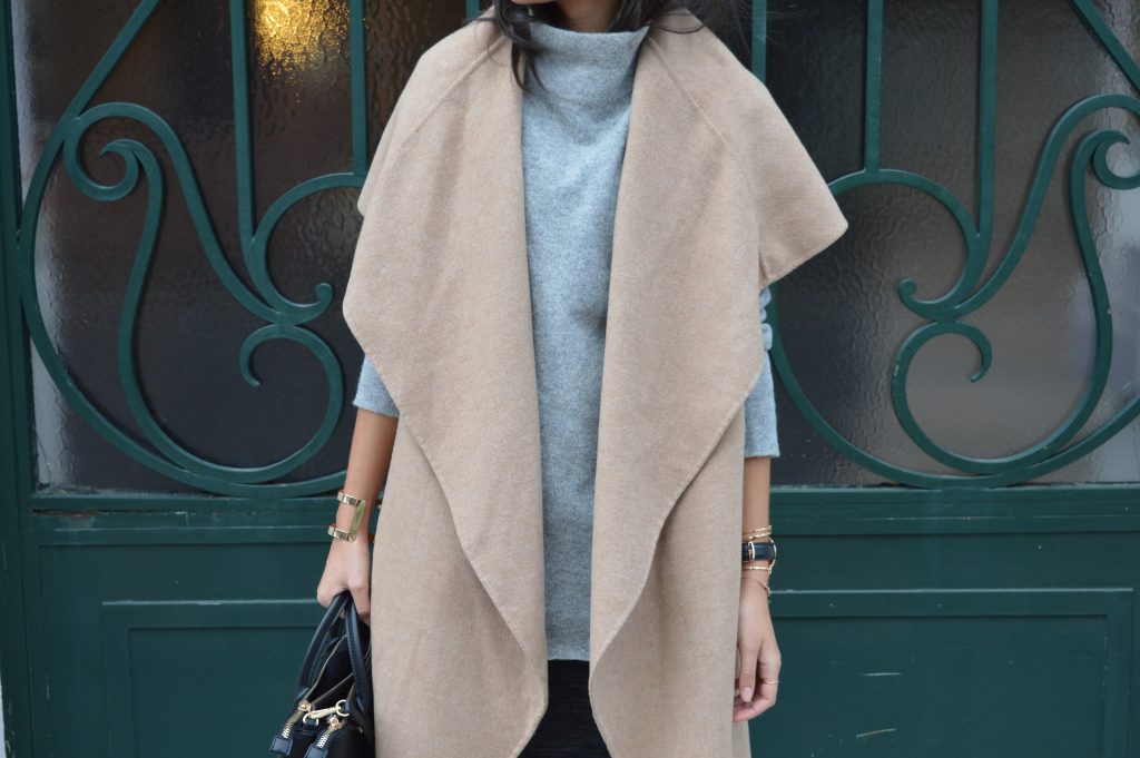 manteau camel zara pull gris col haut col roulé col cheminée jupe tube bottines à talon zara idée de tenue look hiver