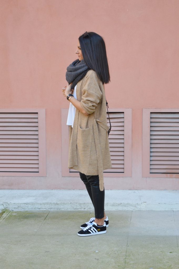 adidas gazelle gilet camel blog mode blogueuse mode pantalon en cuir