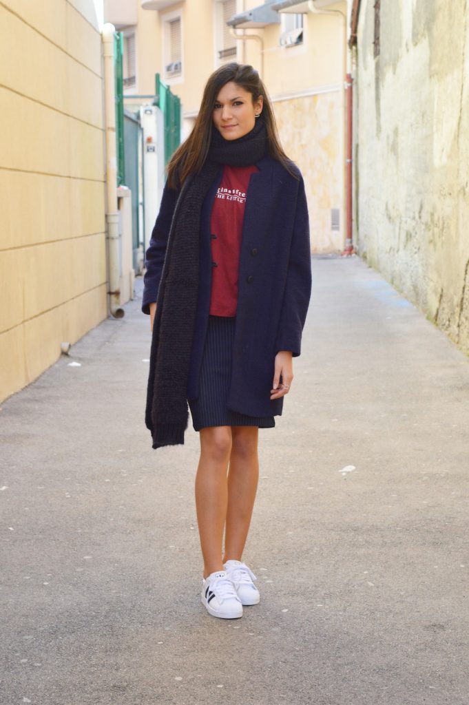 look hiver blog mode jupe tube midi rayée rayures zara bleu marine t-shirt bordeaux mango message adidas superstar superstar adidas