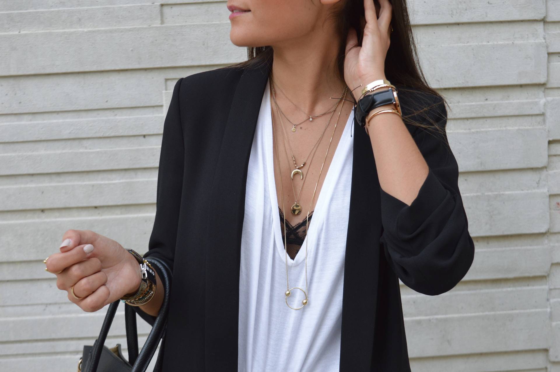 blazer noir t-shirt blanc