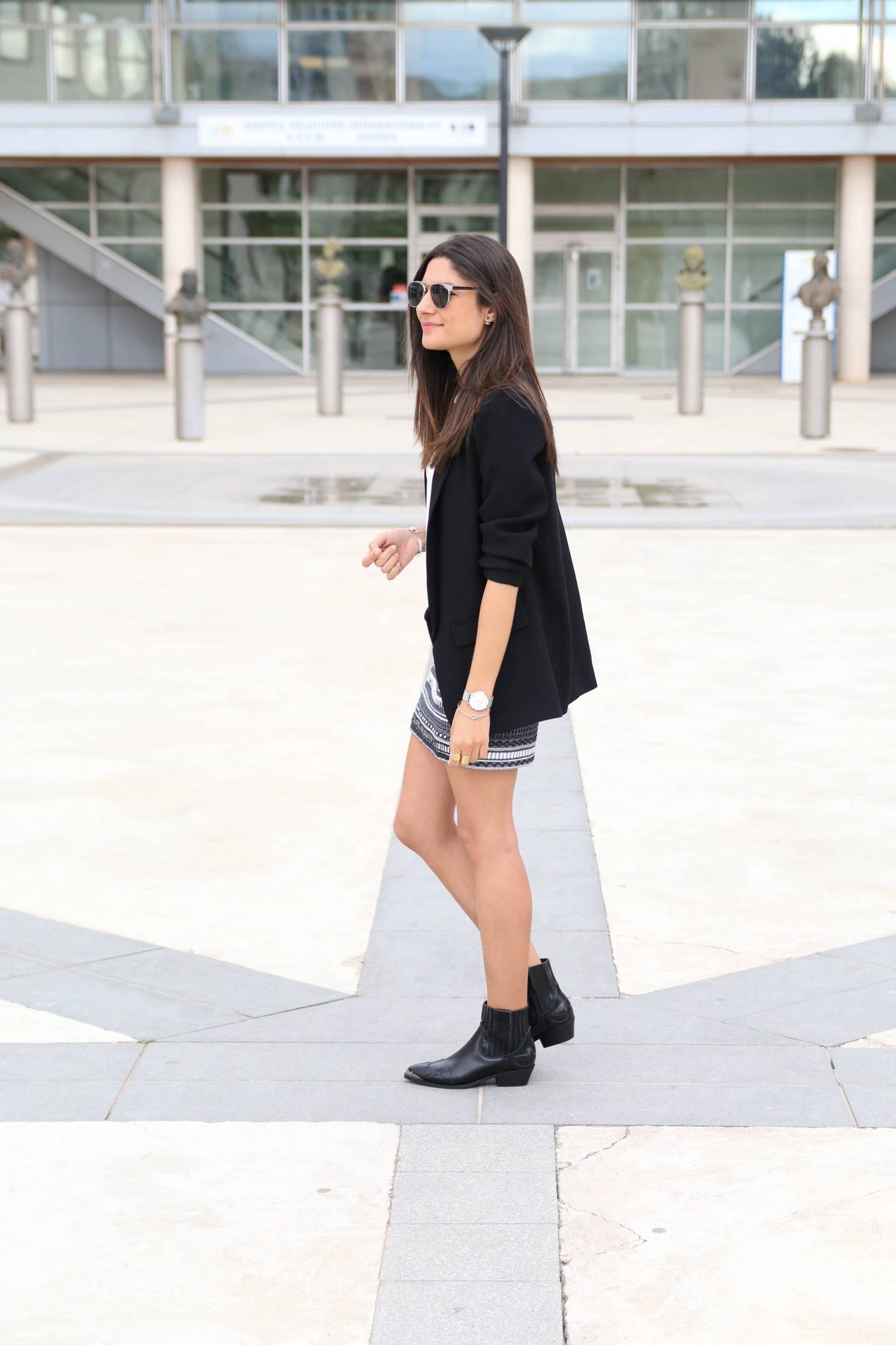 blazer noir jupe ethnique blog mode
