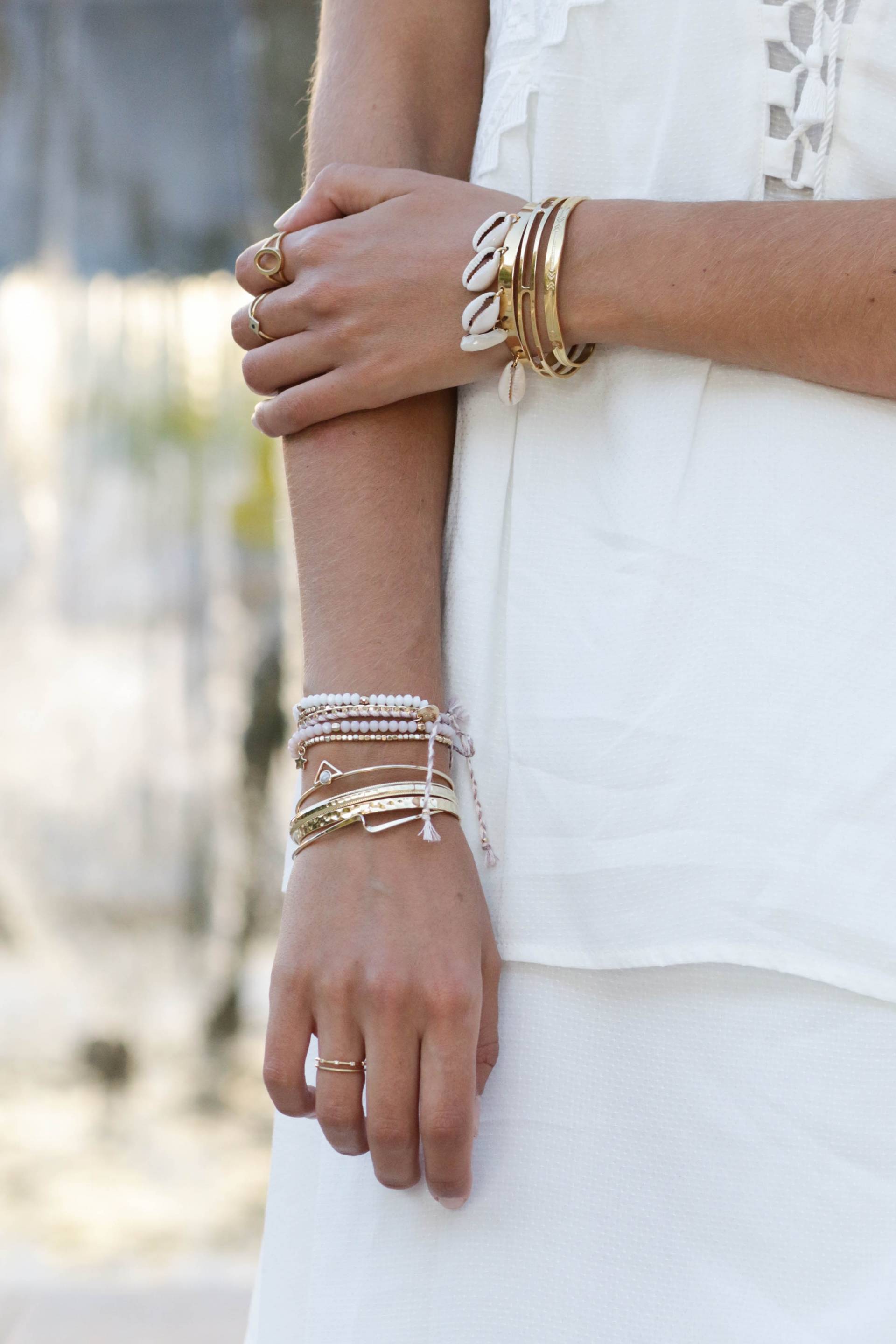 Bracelet tendance (blanc) main image 1