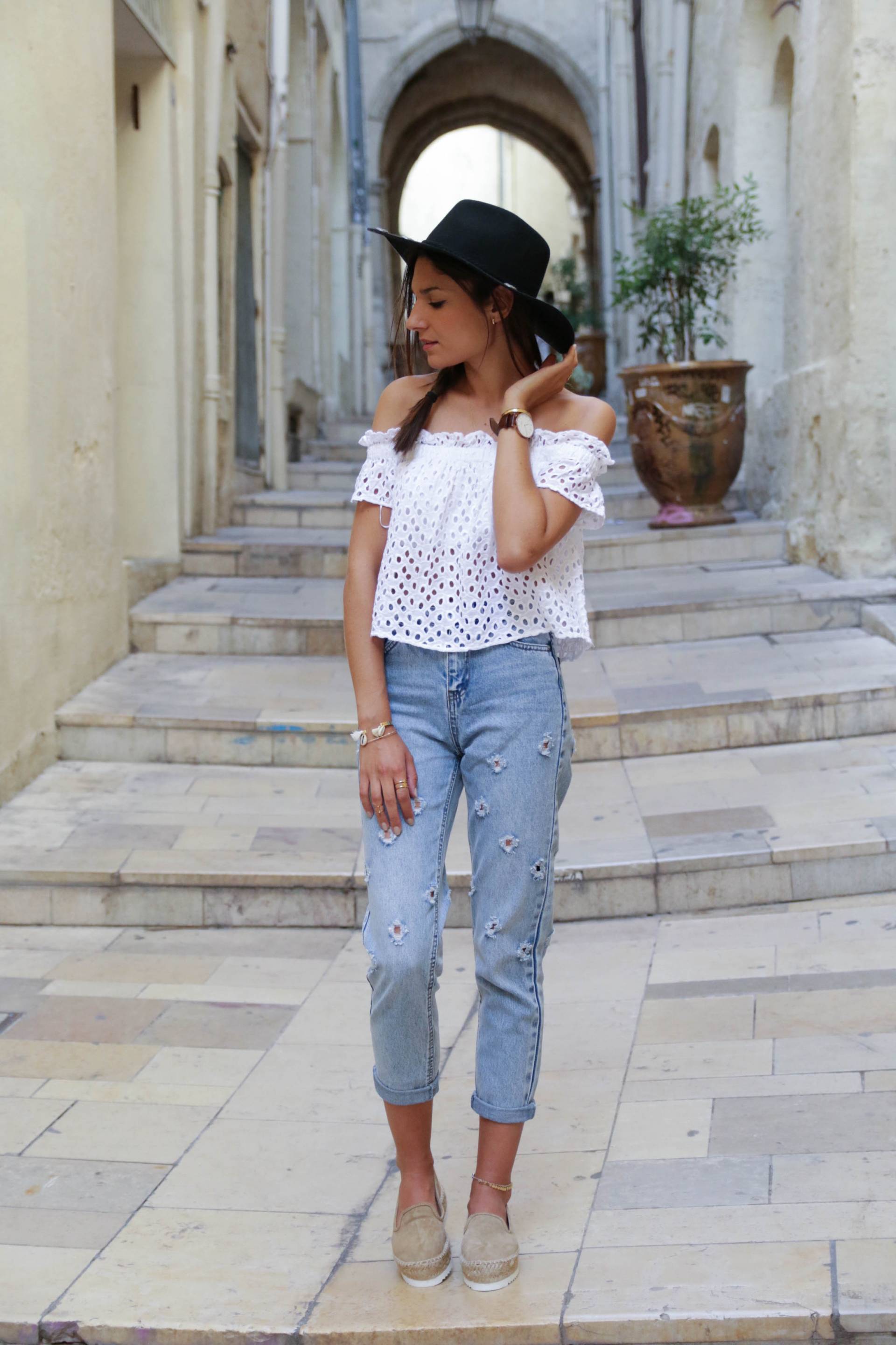 Jean mom troué zara best sale