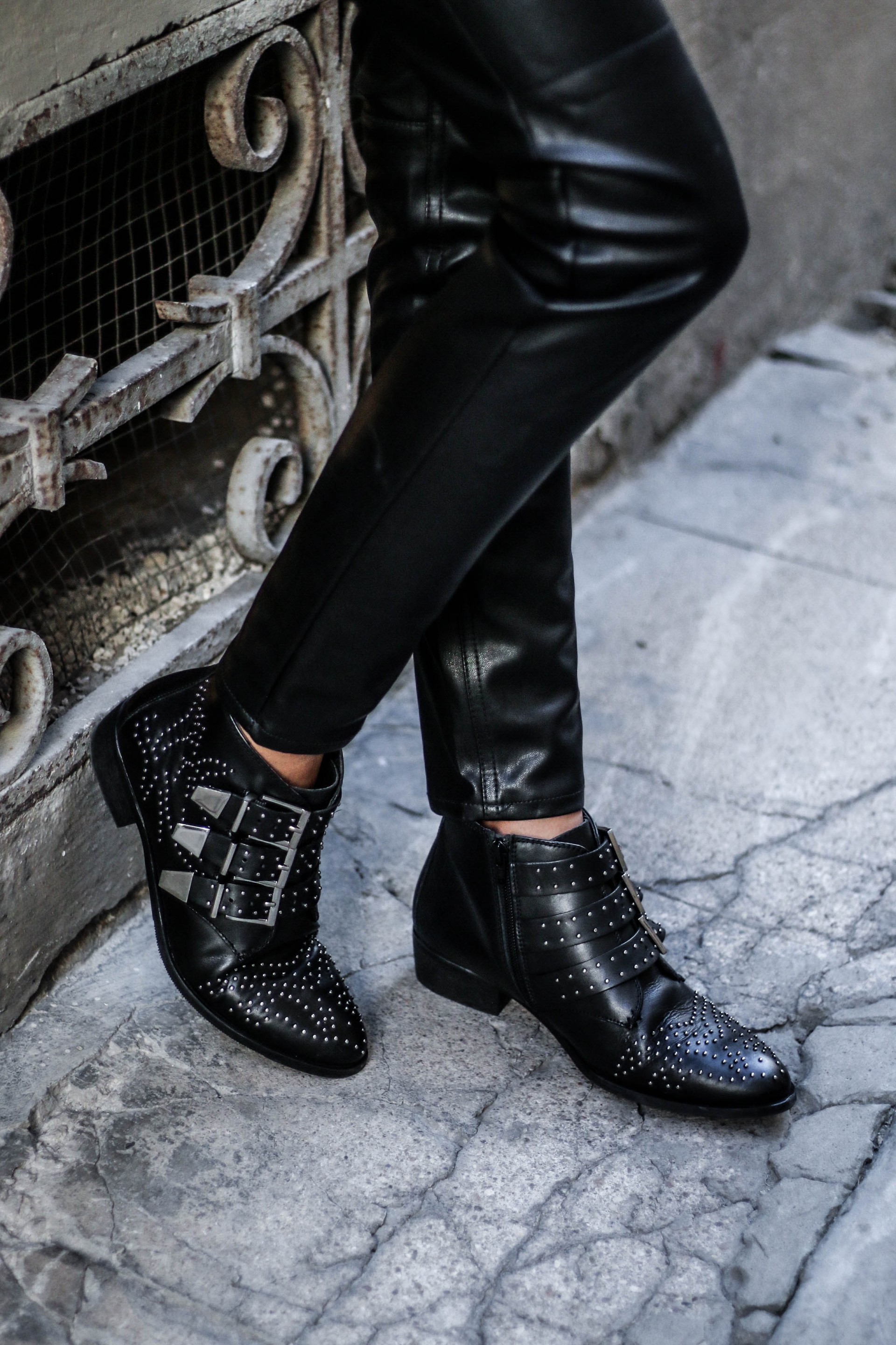 blog-mode-bottines-cloutees-noires