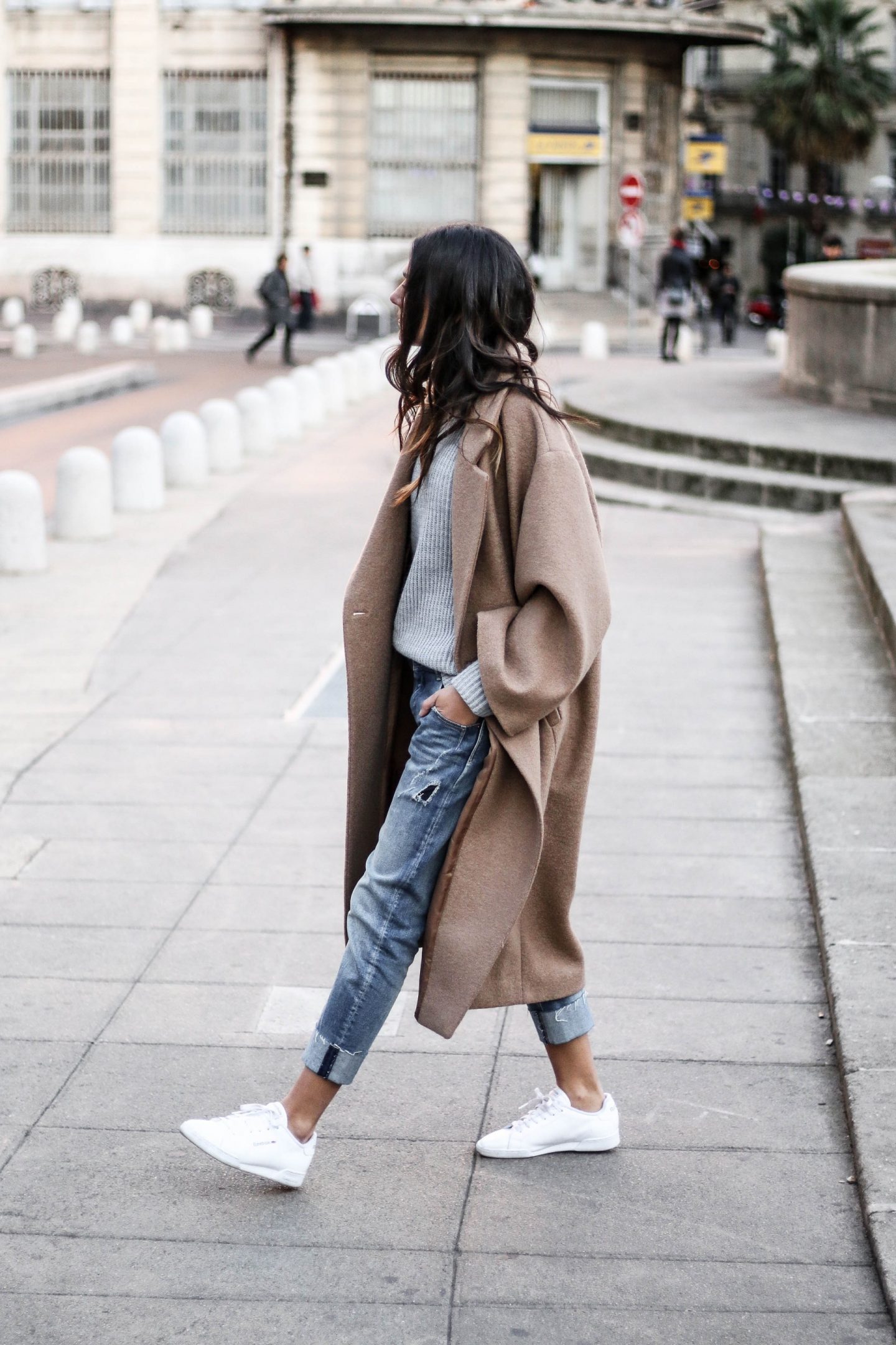 Oversize Coat & Relaxed Jeans