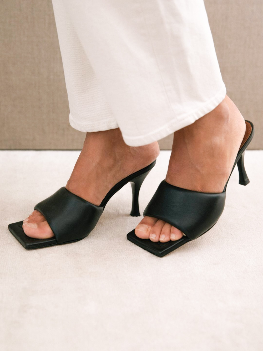 Blog Mode Chaussures Tendance Printemps été 2020 Mules Talon Sandales Bout Carré Sandales Brides 11