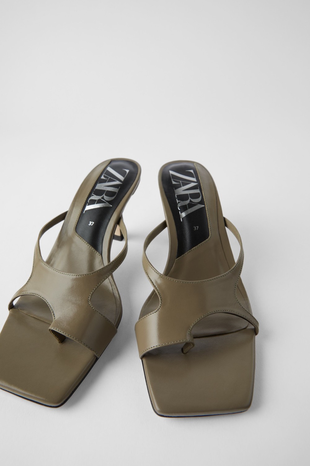 Blog Mode Chaussures Tendance été 2020 Mules Talon Sandales Bout Carré Sandales Brides 8