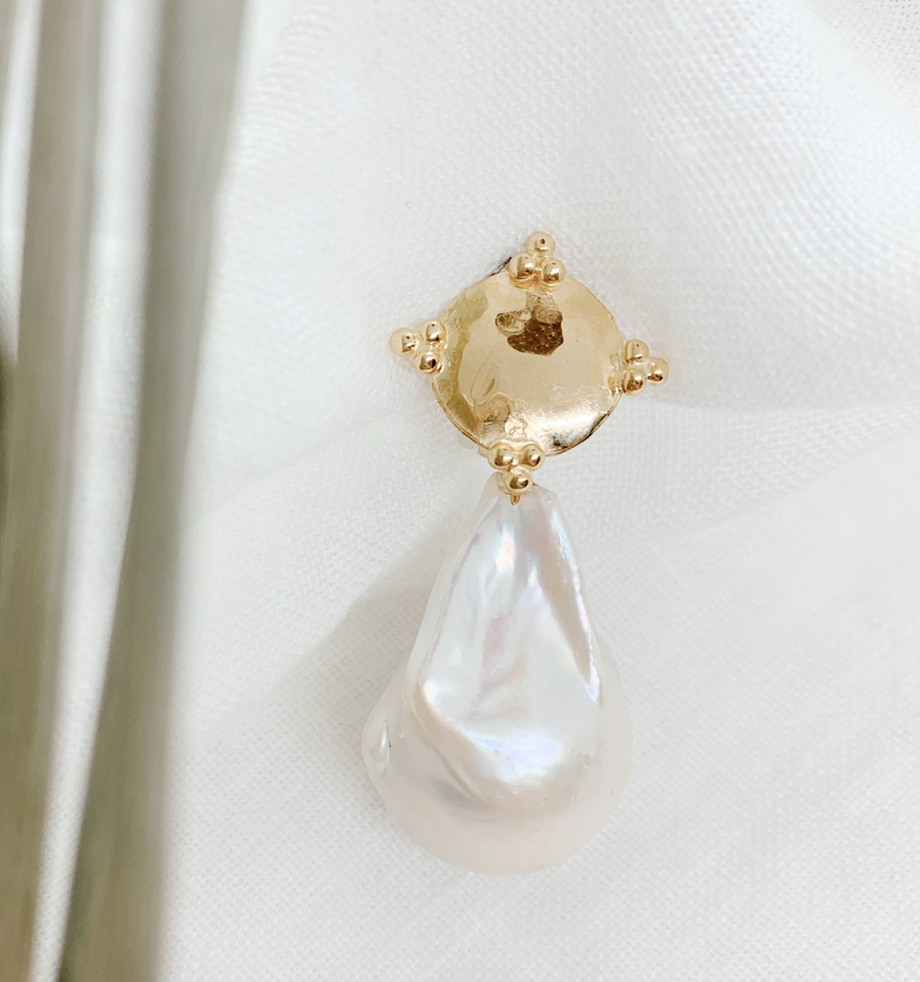 Alexiane Bijoux Fashion Blog Mode Bijou Jewellery Boucles Oreilles Earrings Gold Or Pearl Perle