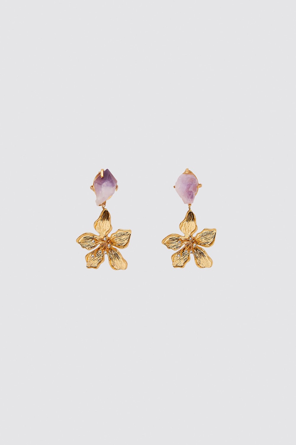 Fashion Blog Mode Tendance Ete 2020 Bijou Jewelry Zara Earrings Boucles Oreille Pierre Brute Violet Purple Fleur Flower Gold Or