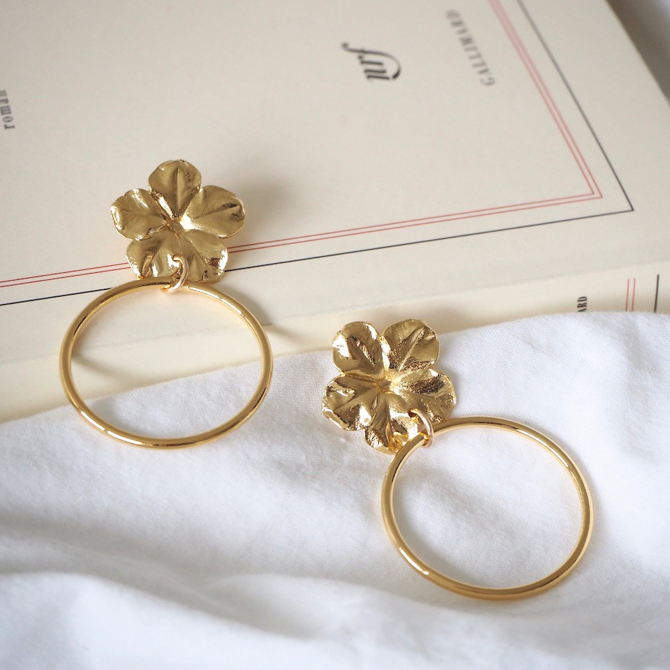tendance bijoux jewellery fashion blog mode stan et les anges or gold earrings boucles oreilles creoles huggies fleurs flowers