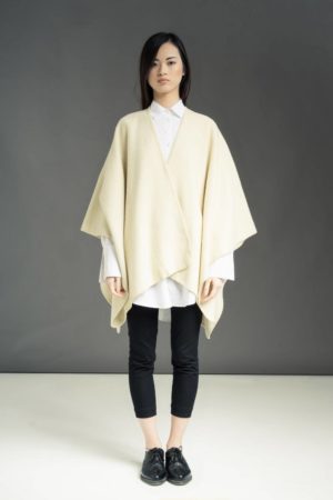 Manteau Cape La Mericaine Blanc White Fashion Blog Mode Tendance Automne Hiver 2020