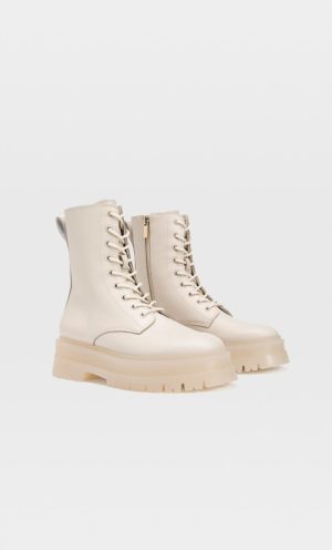 Junesixtyfive Fashion Blog Mode Tendance Automne Hiver 2020 Selection Stradivarius Bottines Beige Lacets