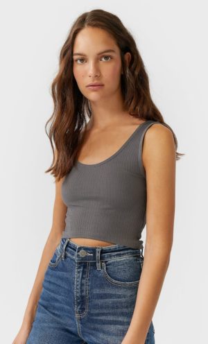 Junesixtyfive Selection Stradivarius Tendance Automne Hiver 2020 Debardeur Court Crop Top Gris Cotele Fashion Blog Mode